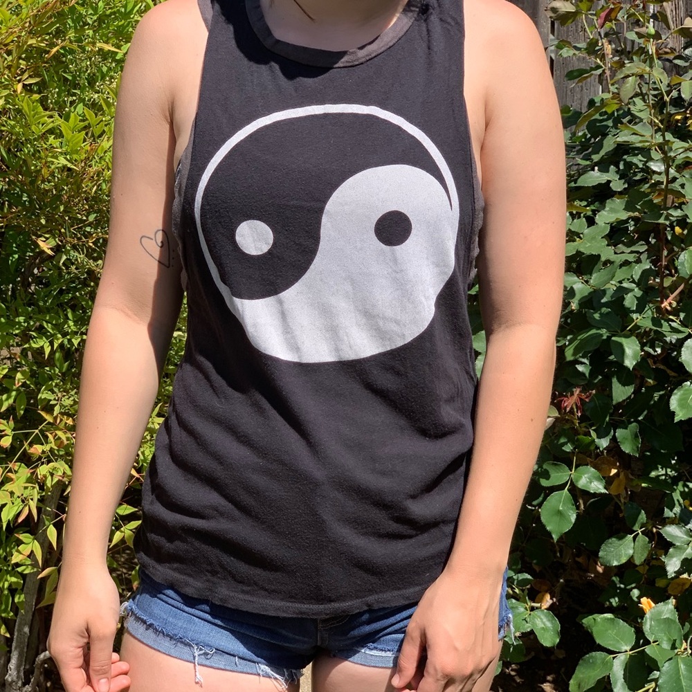 Black Yin Yang Muscle Tee
